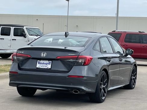 Used 2024 Honda Civic Sport image 4