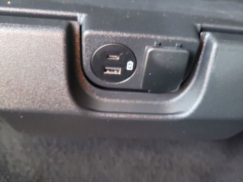 Used 2023 Ford F150 XLT image 12