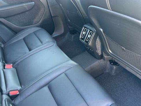 Used 2025 Volvo XC40 B5 Ultra w/ Climate Package image 29