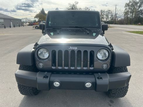 Used 2016 Jeep Wrangler Sport image 12