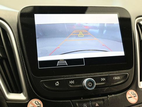 Used 2024 Chevrolet Malibu LT FWD image 18