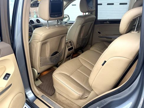 Used 2010 Mercedes-Benz GL 450 4MATIC w/ Premium 1 Pkg image 9