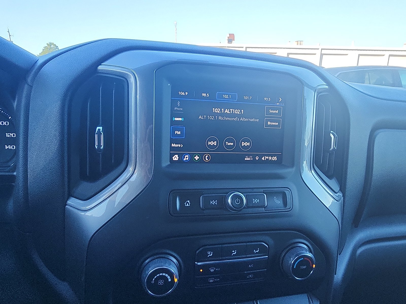 Used 2022 Chevrolet Silverado 1500 Custom w/ LPO, Dark Essentials Package AWD/4WD image 14