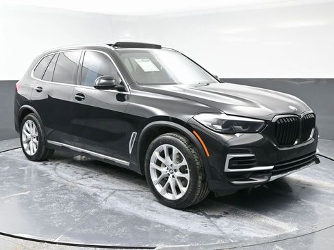 Used 2023 BMW X5 xDrive40i w/ Parking Assistance Package image 3