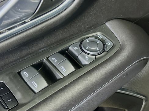 Used 2022 Chevrolet Tahoe Z71 w/ Z71 Off-Road Package image 21