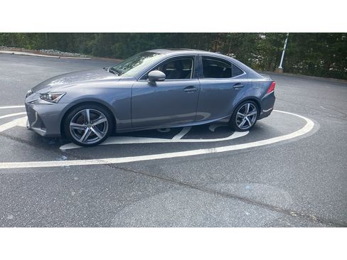 Used 2018 Lexus IS 300 AWD image 5