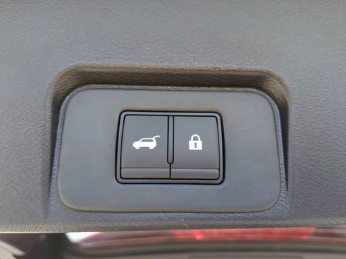 New 2026 Nissan Rogue SV FWD image 28