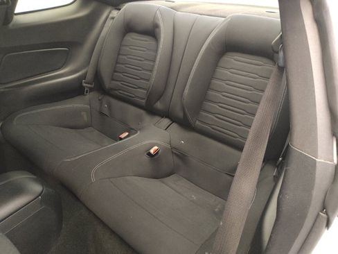 Used 2017 Ford Mustang Coupe image 18