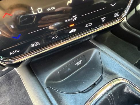 Used 2016 Honda HR-V EX image 35