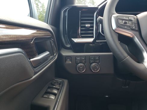 New 2026 Chevrolet Silverado 1500 LT AWD/4WD image 12