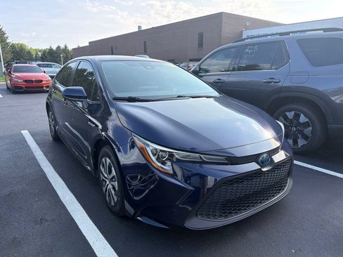 Used 2021 Toyota Corolla LE FWD image 4