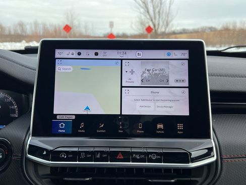 Used 2024 Jeep Compass Trailhawk w/ Trailhawk Elite Group image 24