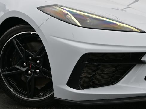 Used 2021 Chevrolet Corvette Stingray Premium Conv w/ Z51 Performance Package image 14