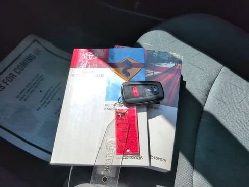 Certified 2025 Toyota RAV4 XLE image 24