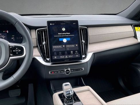 New 2026 Volvo XC90 T8 Ultra w/ Protection Package Premier AWD/4WD image 7