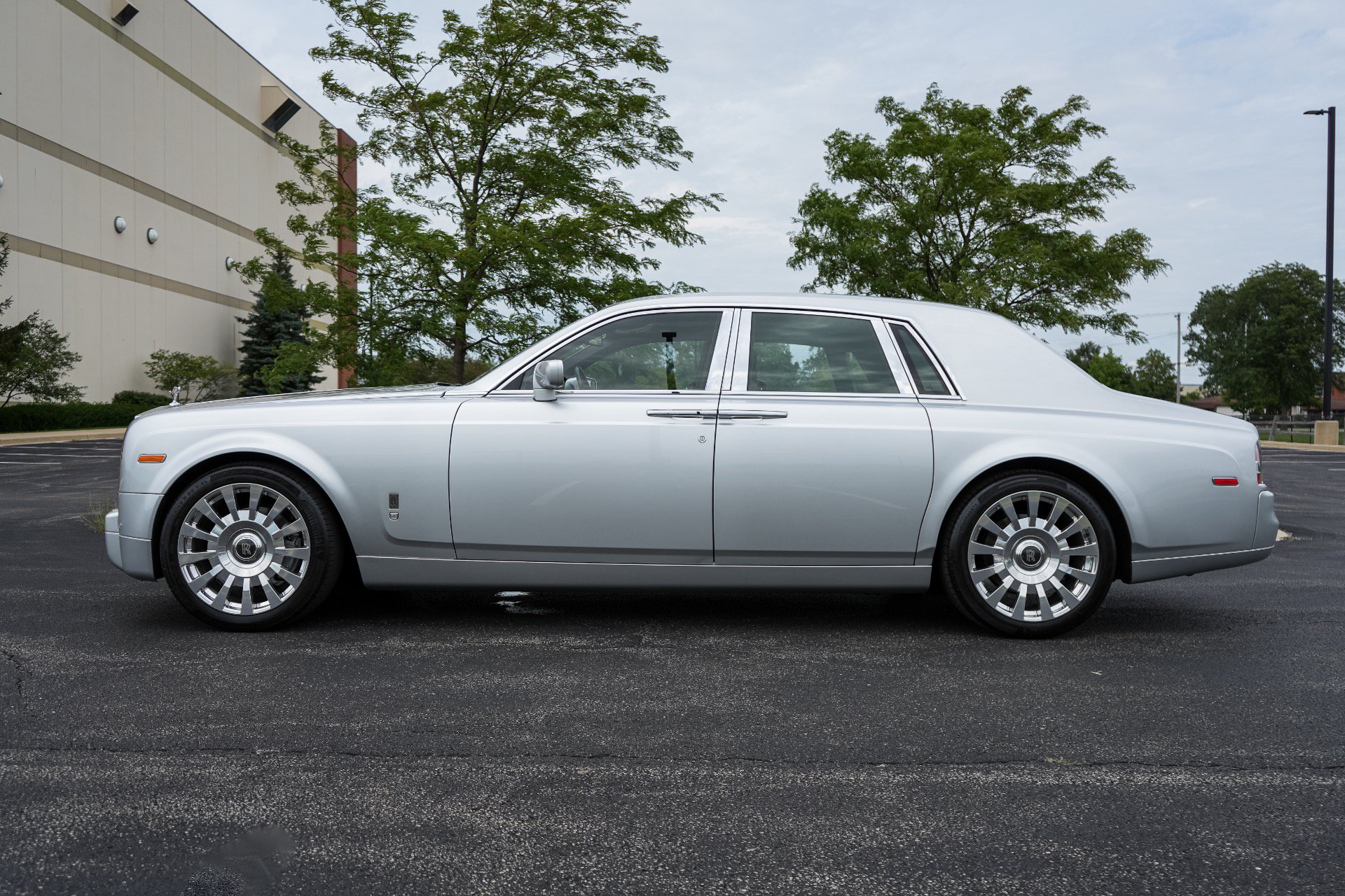 Used 2005 Rolls-Royce Phantom Sedan RWD image 8