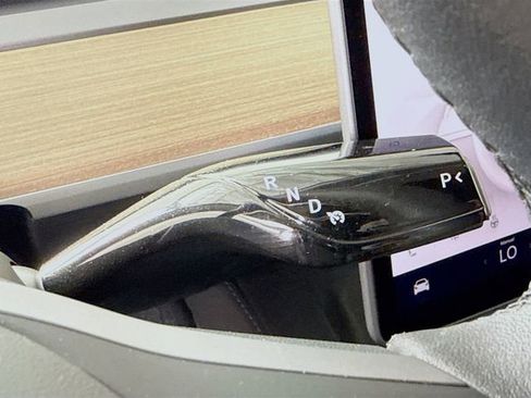 Used 2025 Tesla Model Y Long Range image 16