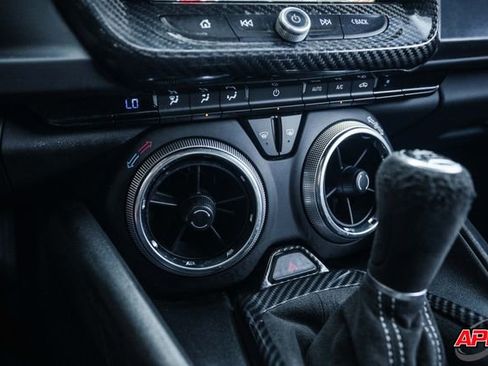 Used 2018 Chevrolet Camaro SS image 16