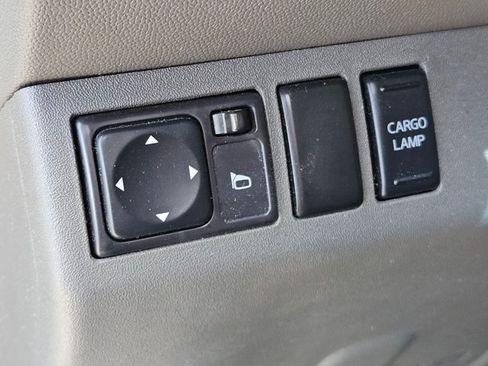 Used 2014 Nissan Frontier SV w/ SV Value Truck Package RWD image 6