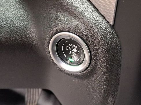 Used 2021 GMC Sierra 1500 Elevation w/ Preferred Package AWD/4WD image 17