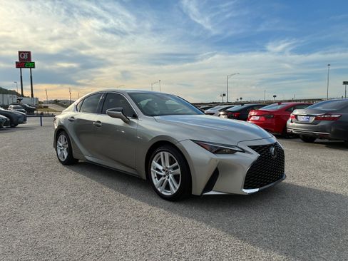 Used 2023 Lexus IS 300 w/ Comfort Package image 7