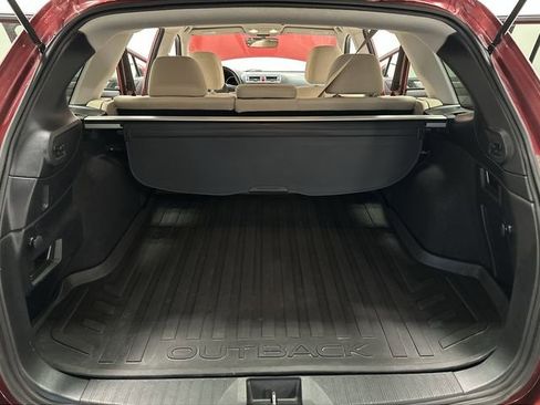 Used 2017 Subaru Outback 2.5i Premium image 22