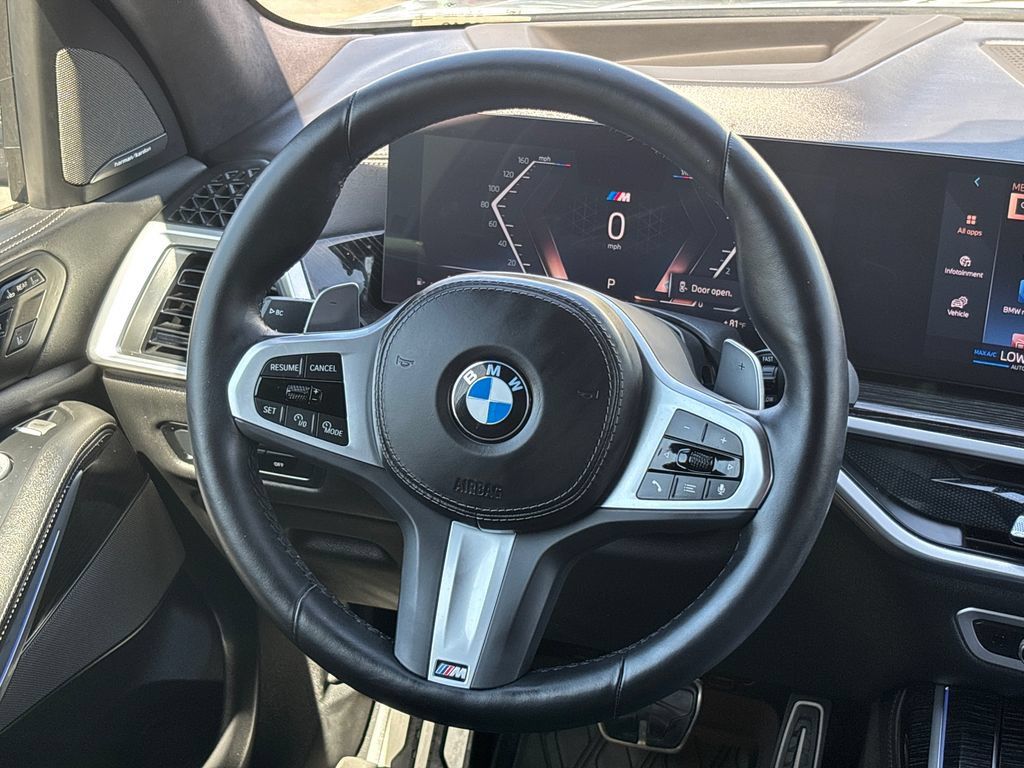 Used 2024 BMW X7 xDrive40i w/ M Sport Package AWD/4WD image 24