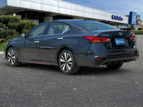 Used 2022 Nissan Altima 2.5 SV FWD image 7