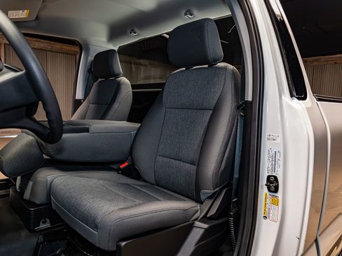 Used 2025 Ford F150 XL image 18