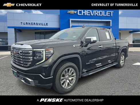 Used 2022 GMC Sierra 1500 Denali AWD/4WD image 1