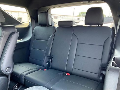 New 2025 Chevrolet Traverse LT w/ Driver Confidence Package image 14