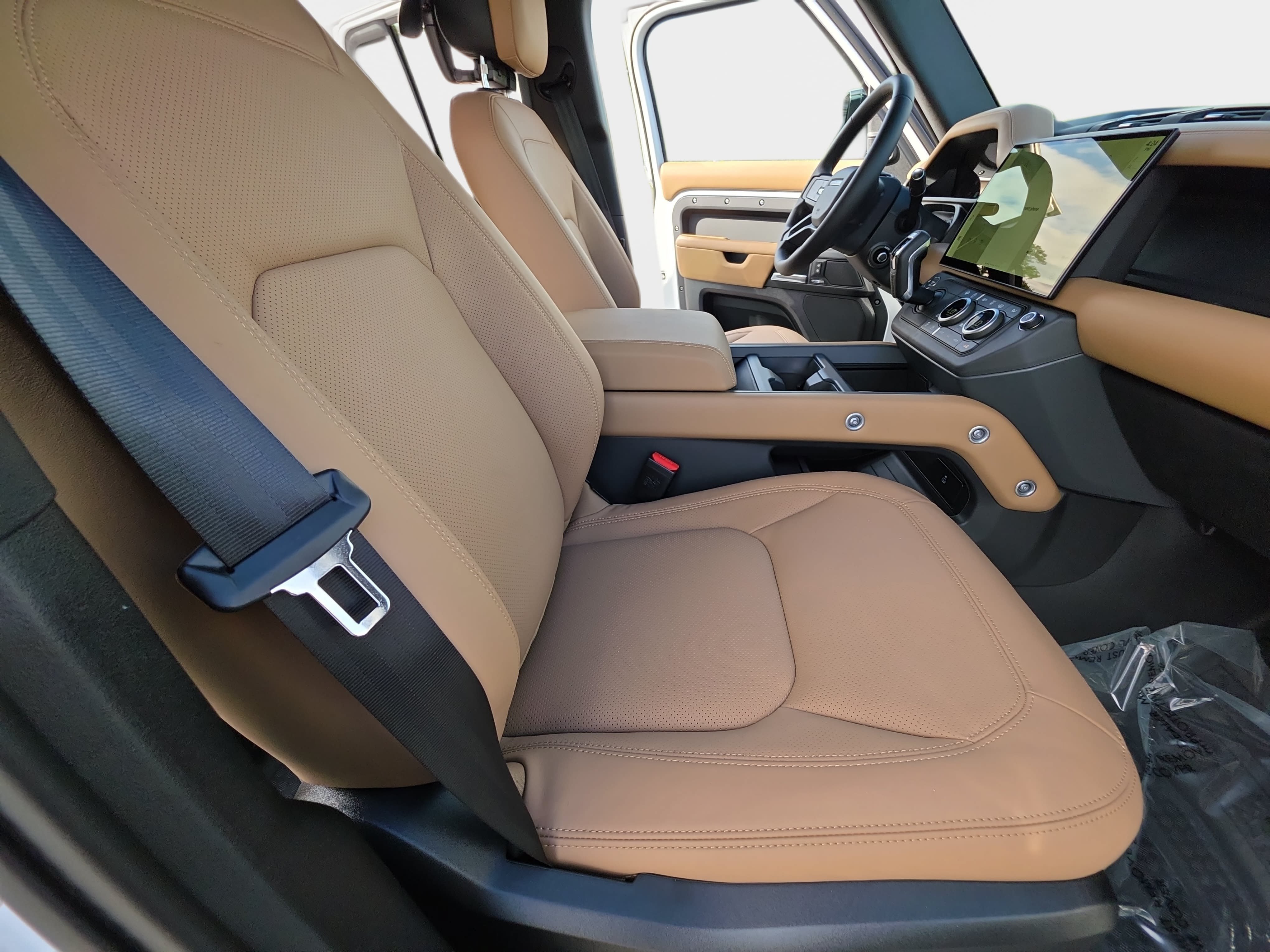 New 2026 Land Rover Defender 130 X-Dynamic SE AWD/4WD image 9