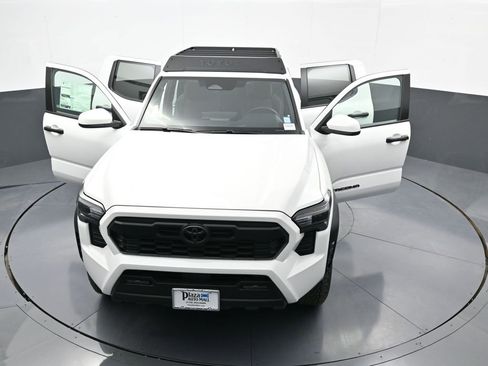 New 2024 Toyota Tacoma TRD Off-Road image 43
