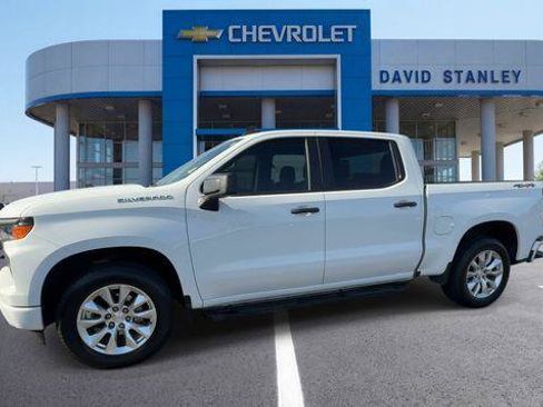 Used 2023 Chevrolet Silverado 1500 Custom AWD/4WD image 4