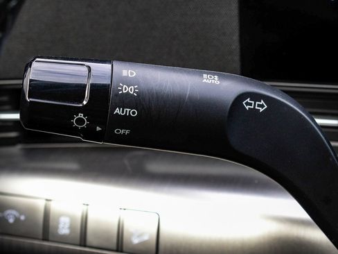 Used 2025 Hyundai Kona SEL image 25