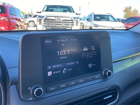 Used 2023 Hyundai Kona SEL image 26
