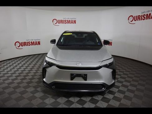 Used 2023 Toyota bZ4X XLE w/ Weather Package image 10