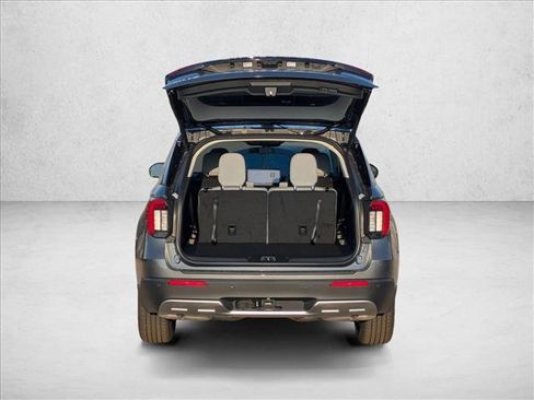 New 2026 Ford Explorer Active w/ Active Comfort Package image 6