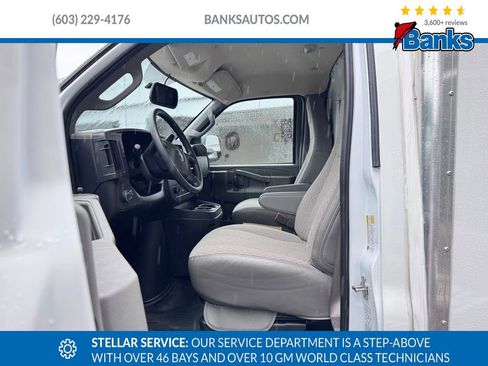 Used 2025 Chevrolet Express 3500 w/ Power Convenience Package image 9
