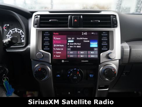 Used 2020 Toyota 4Runner SR5 AWD/4WD image 28