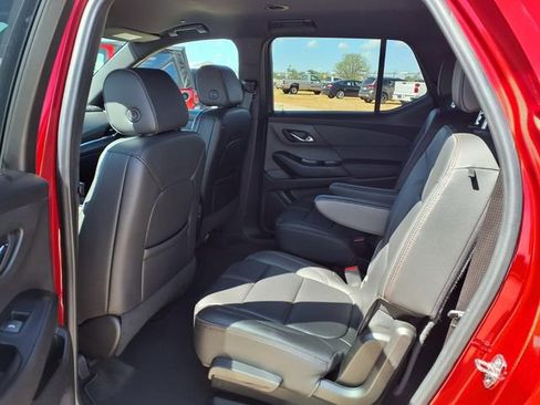 Used 2023 Chevrolet Traverse RS FWD image 24