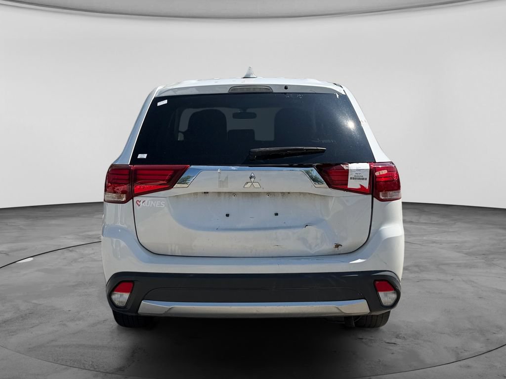 Used 2017 Mitsubishi Outlander SE FWD image 8