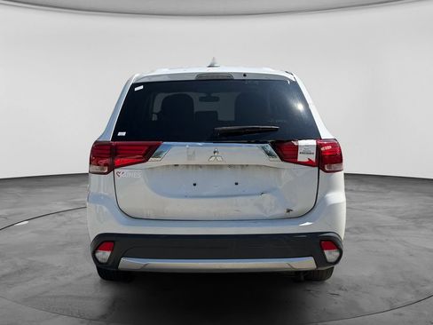 Used 2017 Mitsubishi Outlander SE FWD image 8