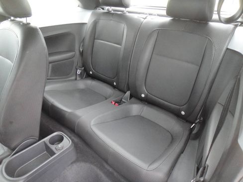 Used 2012 Volkswagen Beetle 2.5 FWD image 15