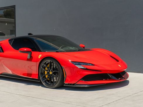 Used 2021 Ferrari SF90 Stradale AWD/4WD image 47