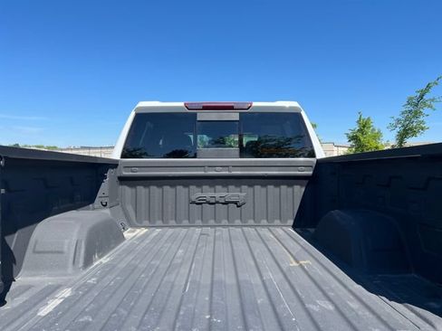 Used 2024 GMC Sierra 1500 AT4 w/ AT4 Premium Package AWD/4WD image 12