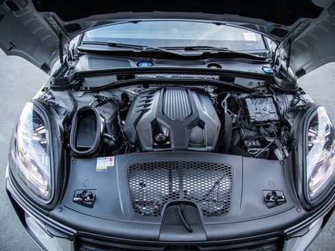 Certified 2023 Porsche Macan image 21