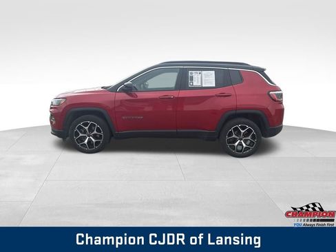 Used 2025 Jeep Compass Limited image 2