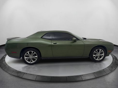 Used 2020 Dodge Challenger SXT AWD/4WD image 4