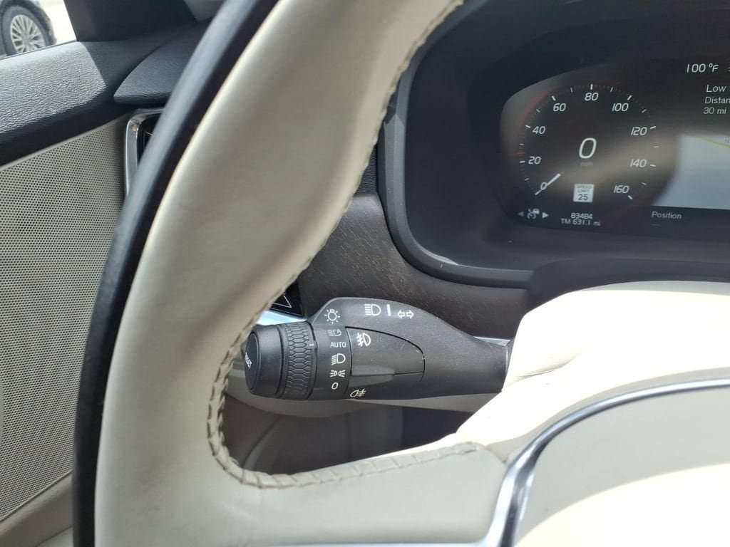 Used 2020 Volvo V90 T6 Cross Country AWD/4WD image 22